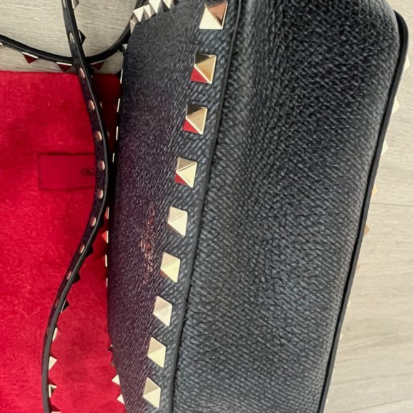 Valentino Rockstud Crossbody Camera Bag - Picture 5 of 12
